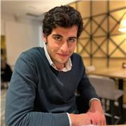 Ingeniero agrónomo y enólogo con amplio conocimiento en el ámbito de la ciencia